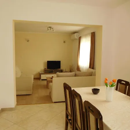 Apartament Robert